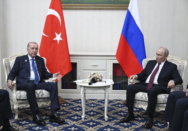 Cumhurbaşkanı Erdoğan ile Rusya Devlet Başkanı Putin Bişkek'te görüştü