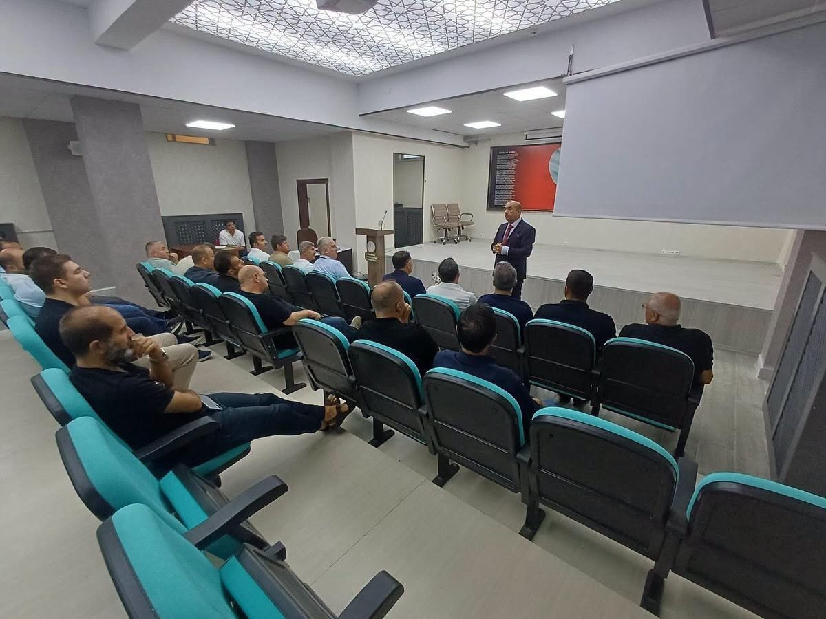 Erzincan'da eğitim yöneticilerine 64 saatlik yeniden görevlendirme semineri başladı