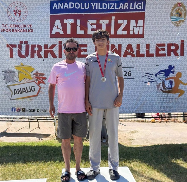 Denizli'deki ANALİG finalinde Erzincanlı atlet Ali Eren Yüksel, uzun atlamada 5,90 metreyle Türkiye ikincisi oldu