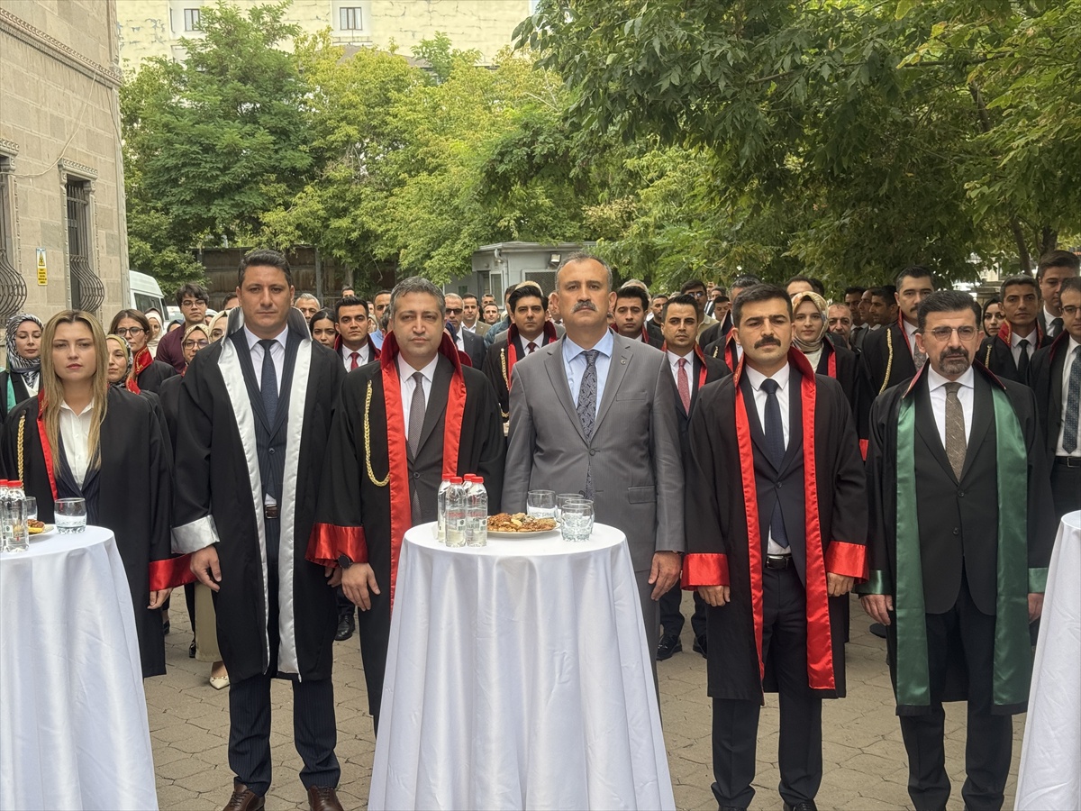 Erzurum, Ağrı ve Kars\'ta Yeni Adli Yıl Törenleriyle Başladı; Kars\'ta İş Yükü Yüzde 53 Azaldı