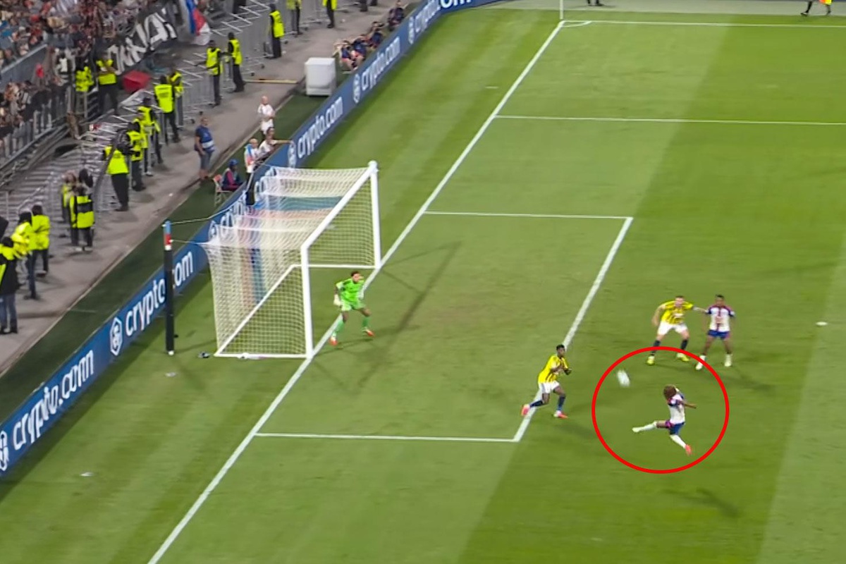 Fenerbahçe'ye uçan kafayla gol atmıştı! İşte o yıldızın yeni takımı belli oldu