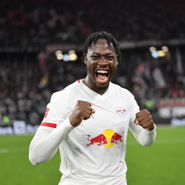 Bombalar peş peşe patlıyor! Galatasaray'dan saat başı transfer