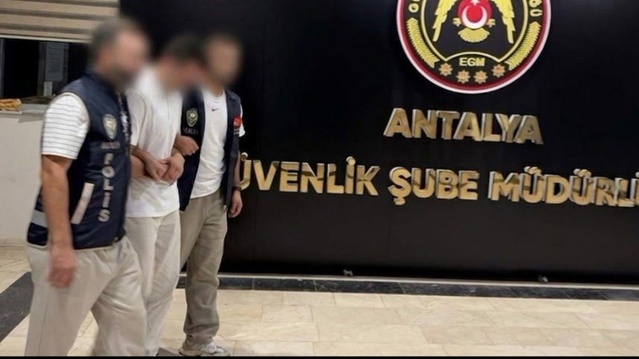 Antalya'da gazeteci Kemal Öztürk'e tehdit ve hedef gösteren X hesabı yöneticisi M.Ö.Ş. gözaltına alındı