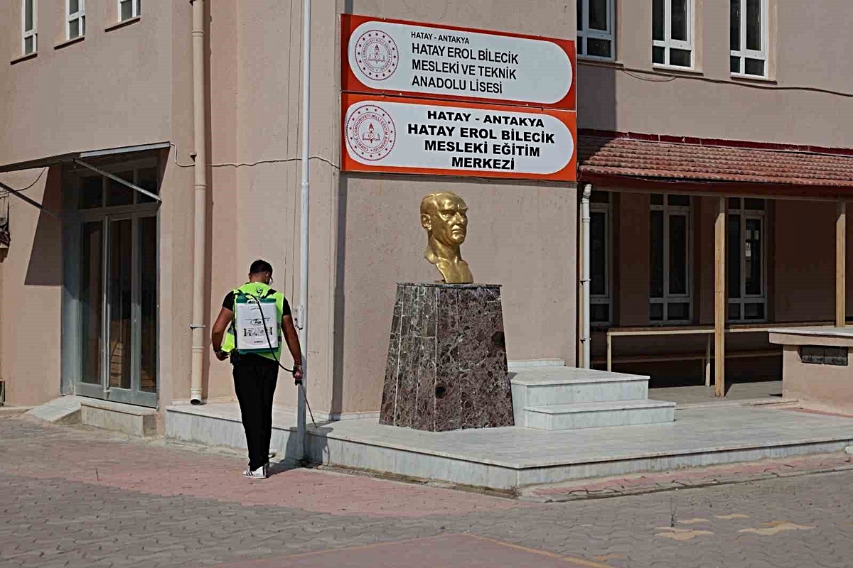 HBB, okullarda haşere ve vektörle mücadele başlattı