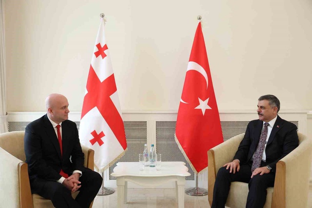 İçişleri Bakanı Mustafa Çiftçi, Gürcistan'da Resmi Temaslar İçin Tiflis'e Gitti