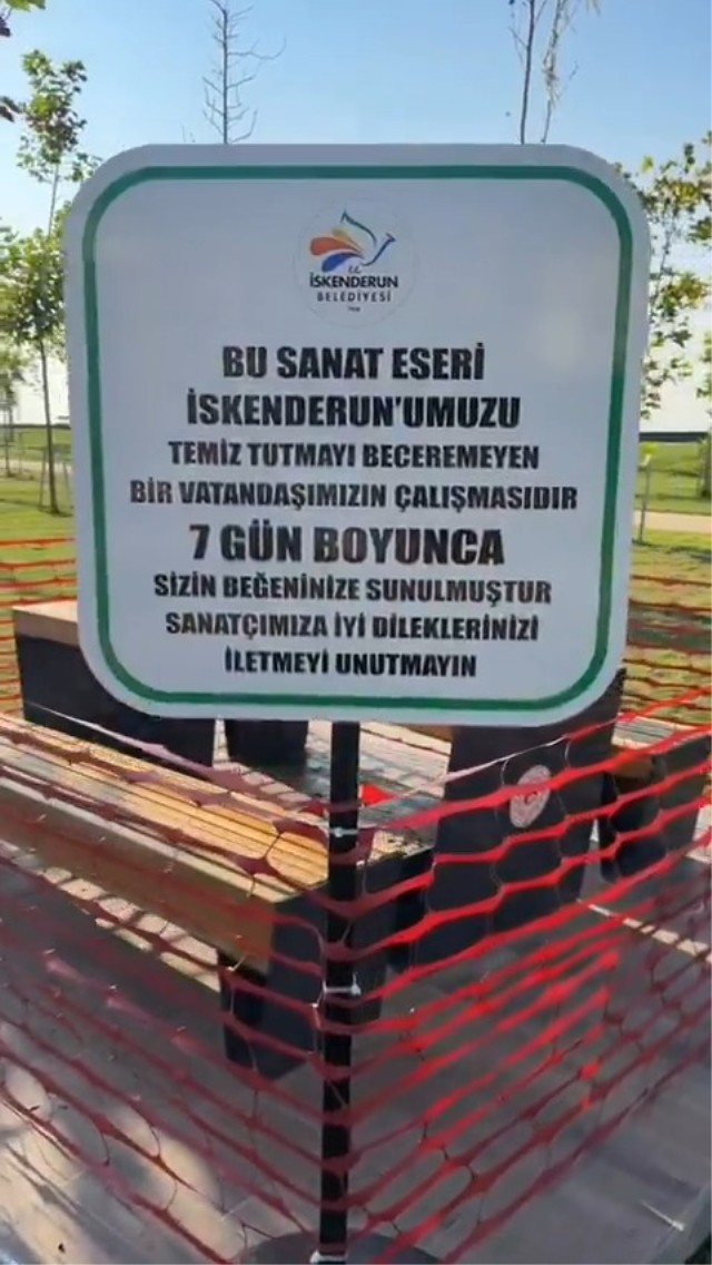 İskenderun Belediyesi’nden dikkat çeken çevre mesajı: Çöpleri sergilediler