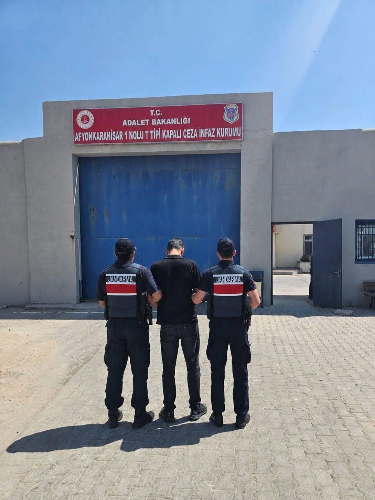 Afyonkarahisar'da 24 Aranan Şahıs Yakalandı