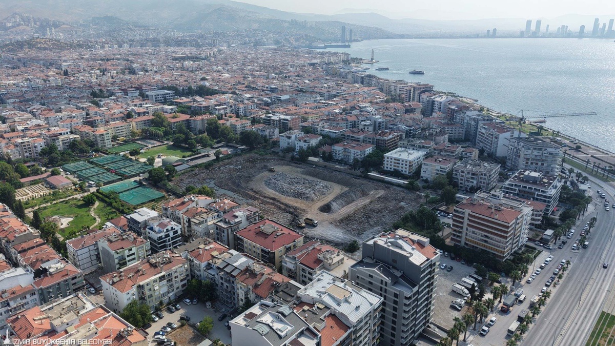 İzmir Karşıyaka'da 114 yıllık kulübün yeni stadı Zübeyde Hanım için zemin etüt ihalesi 22 Eylül'de