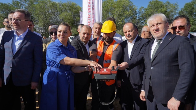 Kastamonu'nun Saraçlar Mahallesi'nde 294 Milyon TL'lik Semt Polikliniğinin Temeli Atıldı, 60 Poliklinik Hizmet Verecek