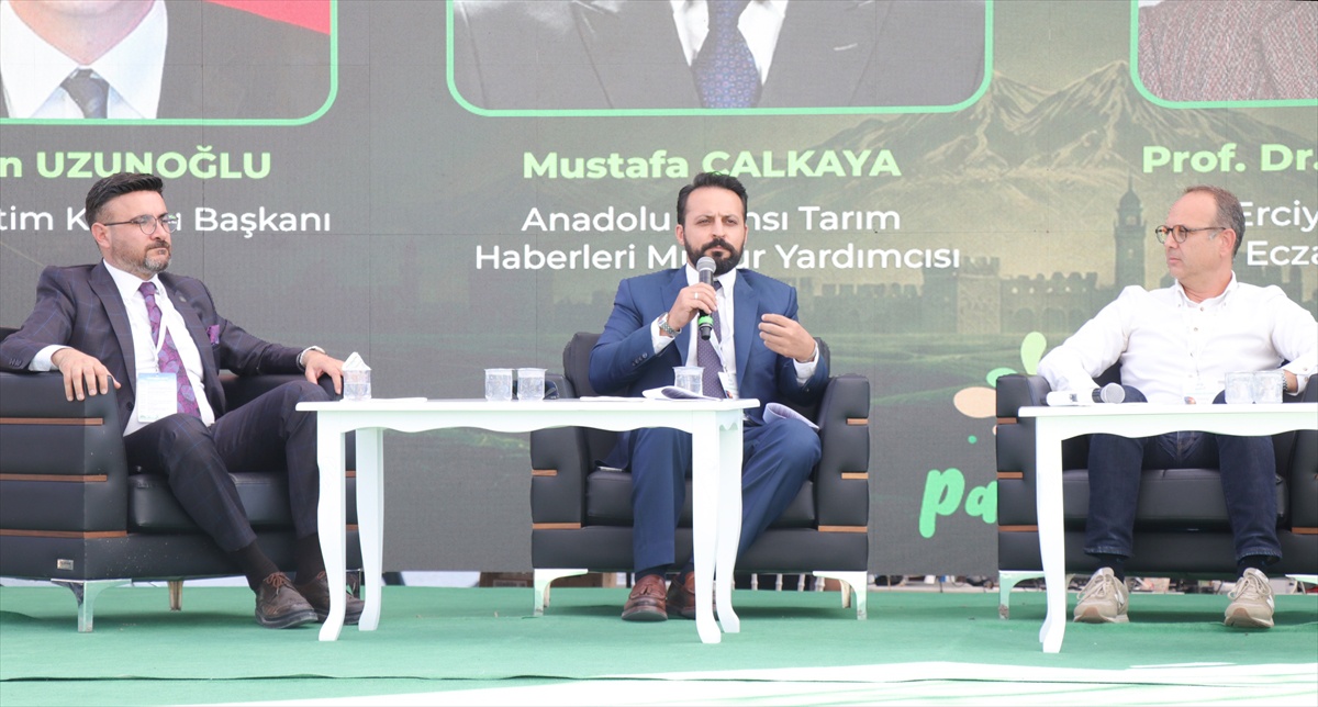 Kayseri\'deki tarım panelinde gübre kanunu çağrısı: Sahte gübreye hapis cezası yok