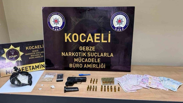 Kocaeli'de uyuşturucu operasyonunda yakalanan 3 şüpheli tutuklandı, 247 gram metamfetamin ele geçirildi