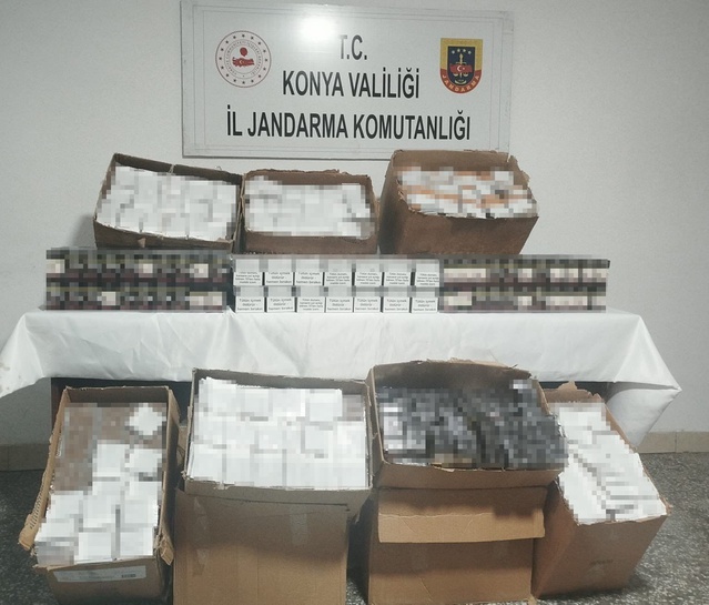 Konya'da jandarmanın kaçakçılık operasyonunda 186 bin makaron ve 240 adet gümrük kaçağı parfüm ele geçirildi