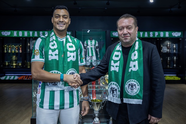 Konyaspor, Mısırlı forvet Mostafa Mohamed ile 3 yıllık sözleşme imzaladı, 42 numaralı formayı giyecek