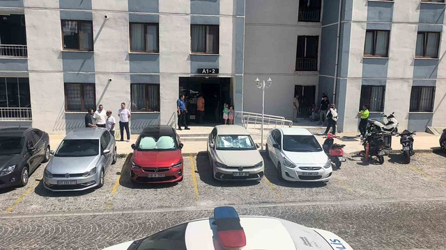 Balkondan girdikleri evde korkunç manzarayla karşılaştılar