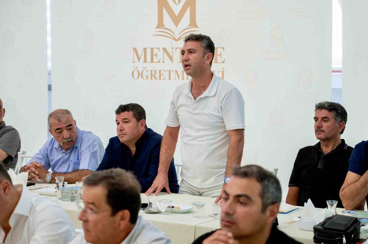 Menteşe'de 2026-2027 eğitim yılı hazırlıkları Kaymakam Budan başkanlığındaki Müdürler Kurulu'nda masaya ya...