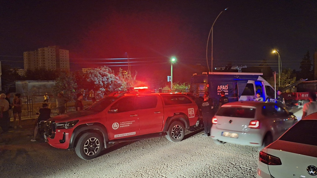 Mersin'in Tarsus ilçesinde sulama kanalında iki kardeşten biri boğuldu, diğeri kurtarıldı