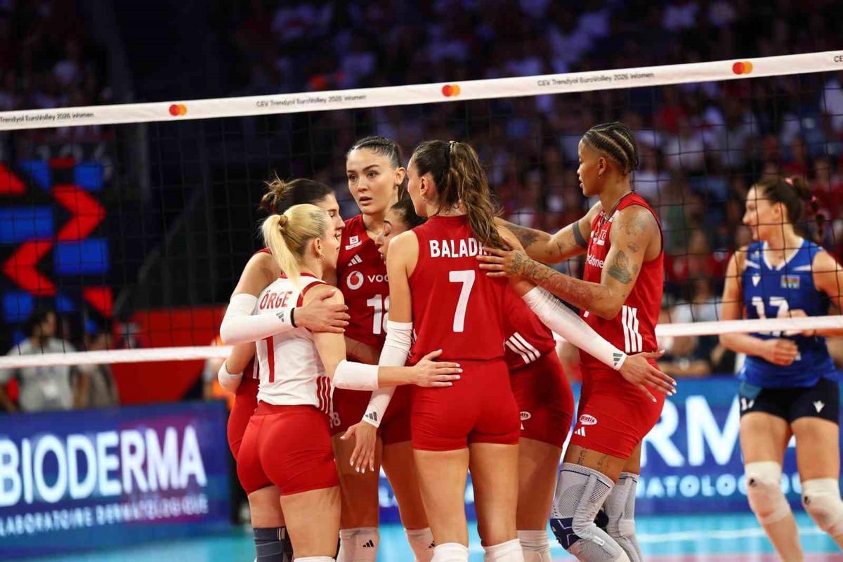 Sinan Erdem'de Filenin Sultanları Azerbaycan'ı 3-0 ile geçti, Avrupa Şampiyonası'nda çeyrek finalde