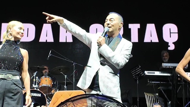Serdar Ortaç'tan hayranlarını sevindirecek haber: Hepsini bıraktım
