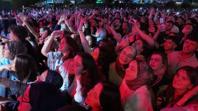Serdar Ortaç'tan hayranlarını sevindirecek haber: Hepsini bıraktım
