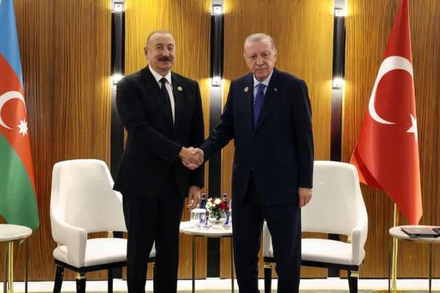 ŞİÖ Zirvesi başladı! Liderler aile fotoğrafı çektirdi, gözler Erdoğan'ın kritik görüşmesinde