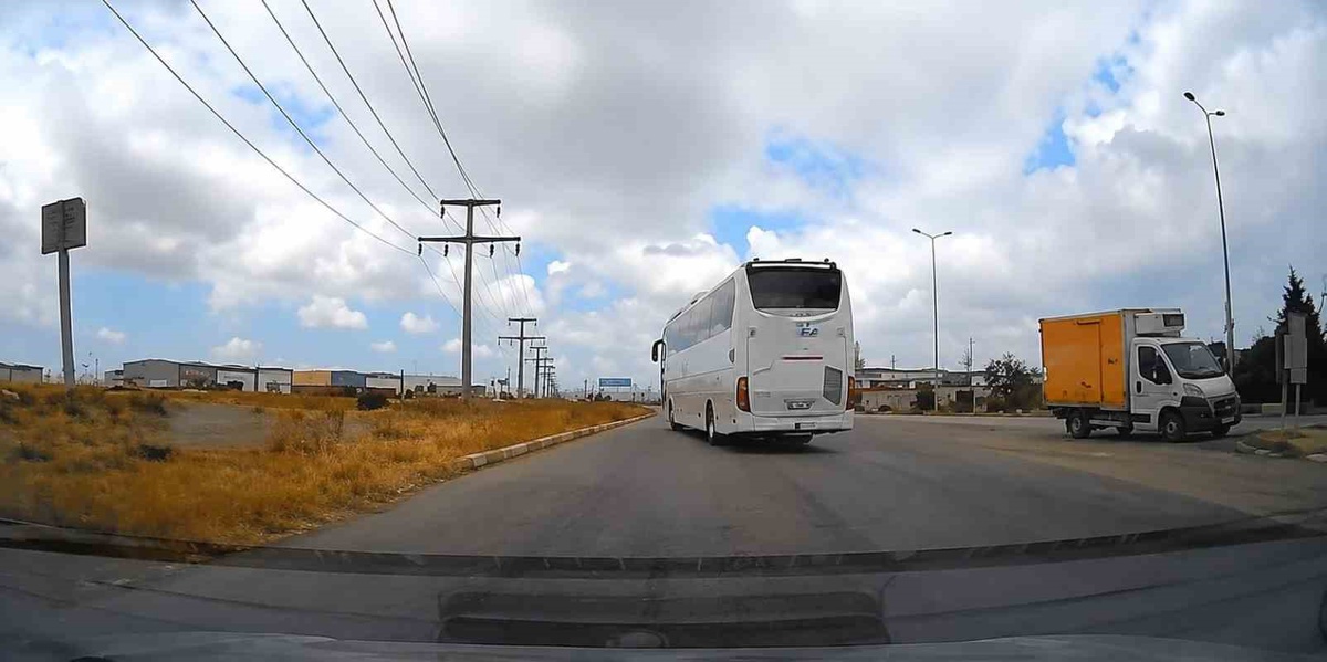 Bandırma'da Ters Yönde Giden Otobüs Tehlike Yarattı