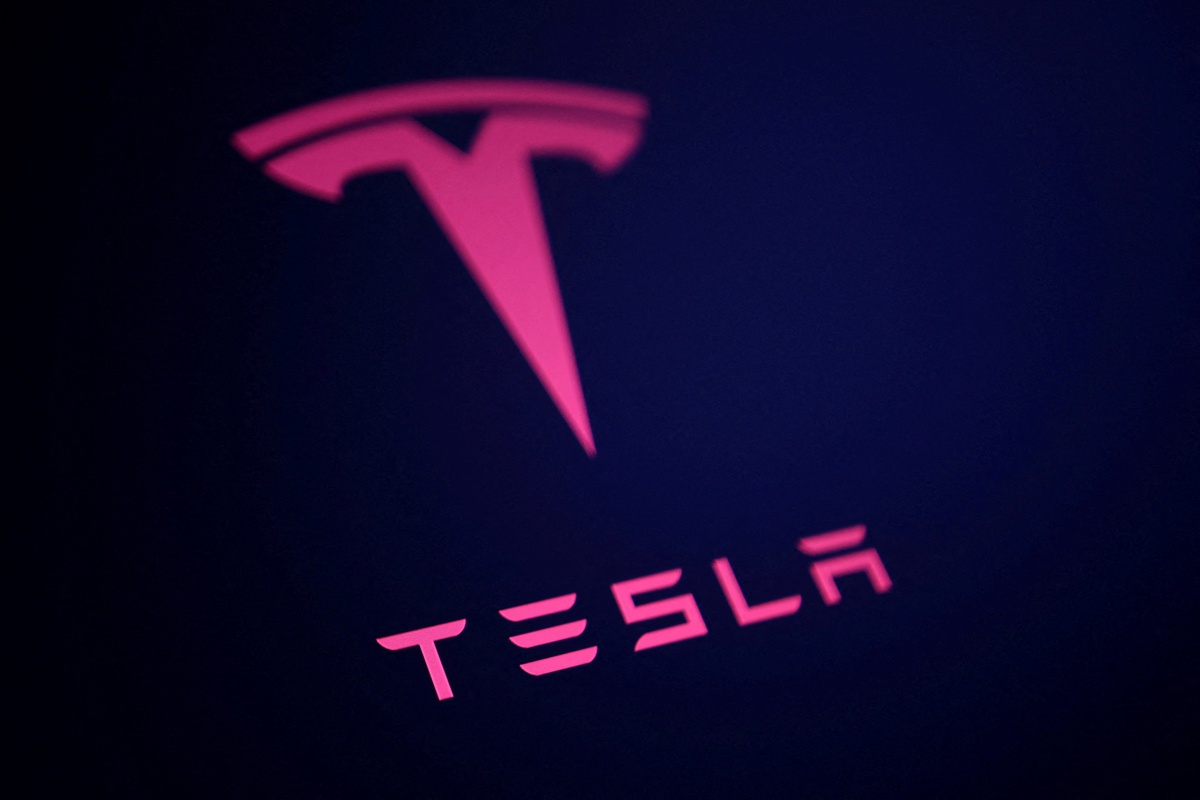 Tesla'nın Avrupa'daki Ağustos Kayıtları Karışık: Fransa'da Yüzde 279 Artış, Norveç'te Yüzde 79 Düşüş