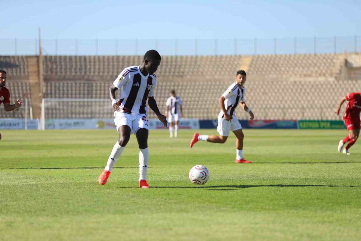 Trendyol 1. Lig'de Bandırmaspor sahasında Antalyaspor'a 5. dakikada Soner Dikmen'in golüyle 1-0 mağlup oldu