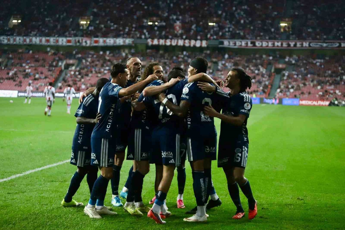 Galatasaray Liderlik Koltuğuna Oturdu