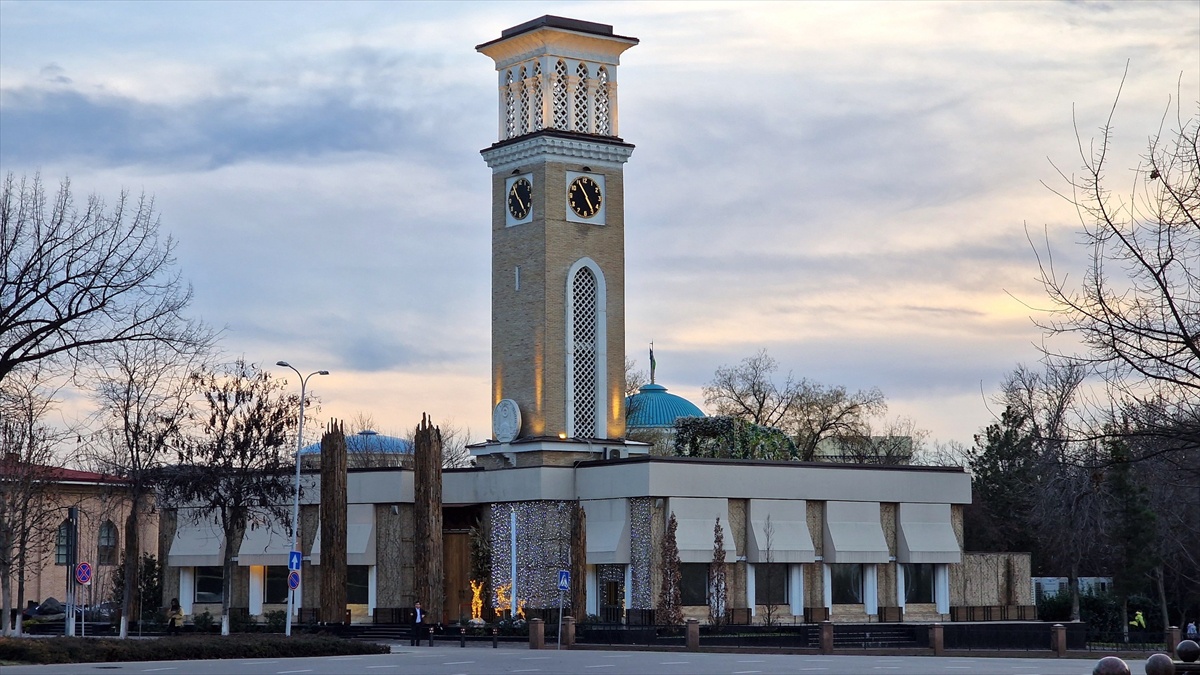 Özbekistan Bağımsızlığının 35. Yılını Kutluyor