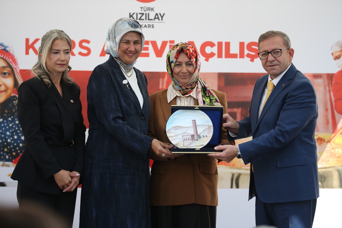 Türk Kızılay Kars\'ta Aşevi Açtı