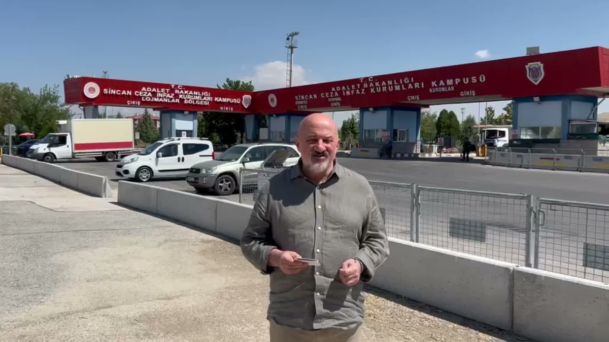 YENİ Parti Milletvekili Bayraktutan, sendika mücadelesi veren tutuklu maden işçisi Aksu'yu Sincan Cezaevi'...