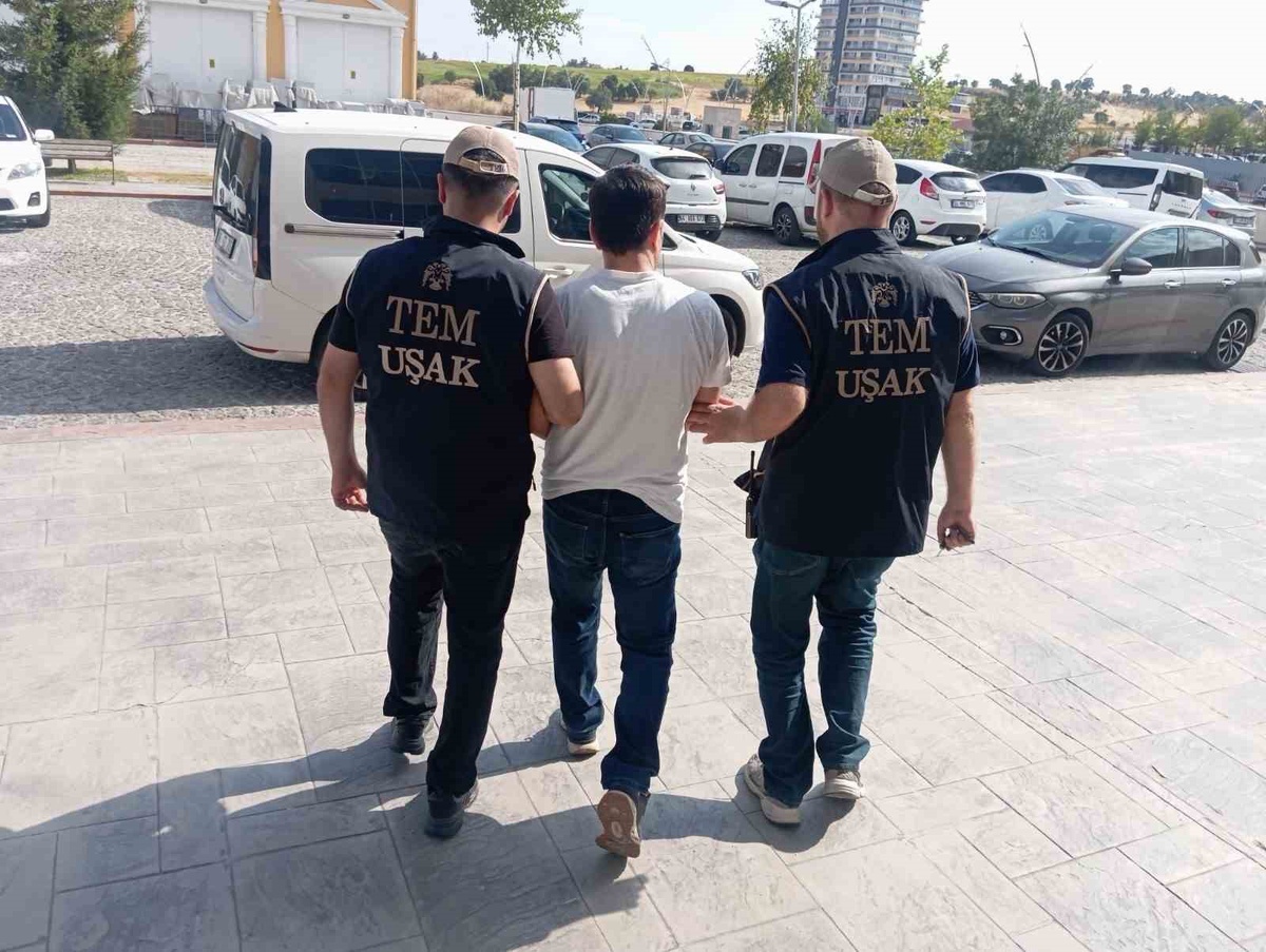 Uşak'ta FETÖ üyeliğinden 6 yıl 10 ay kesinleşmiş hapis cezası bulunan hükümlü yakalandı