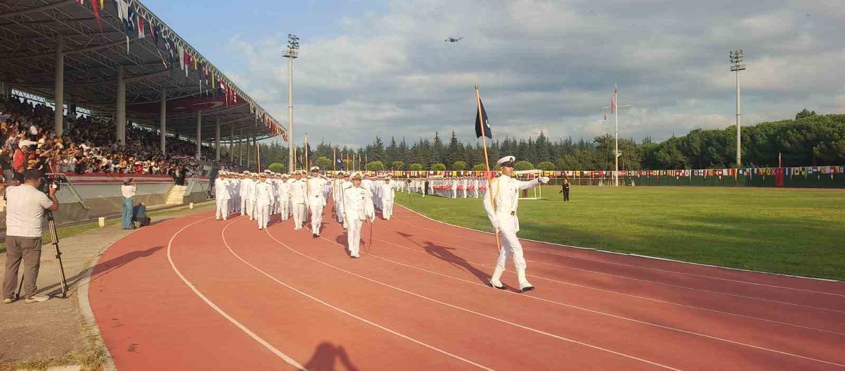 Yalova'da 456 Deniz Astsubayı Mezuniyet Sevinci Yaşadı