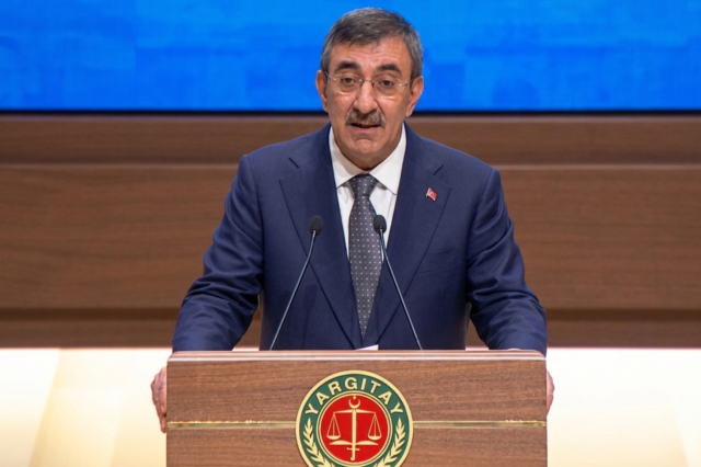 Yeni adli yıl başladı! Törende kritik mesajlar