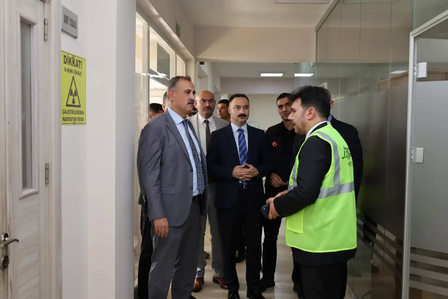 Ağrı Valisi Bozkurt Doğubayazıt'ta Çimento Fabrikası, Nuh'un Gemisi Alanı ve Gürbulak Gümrük Kapısı'nda İncelemelerde Bulundu