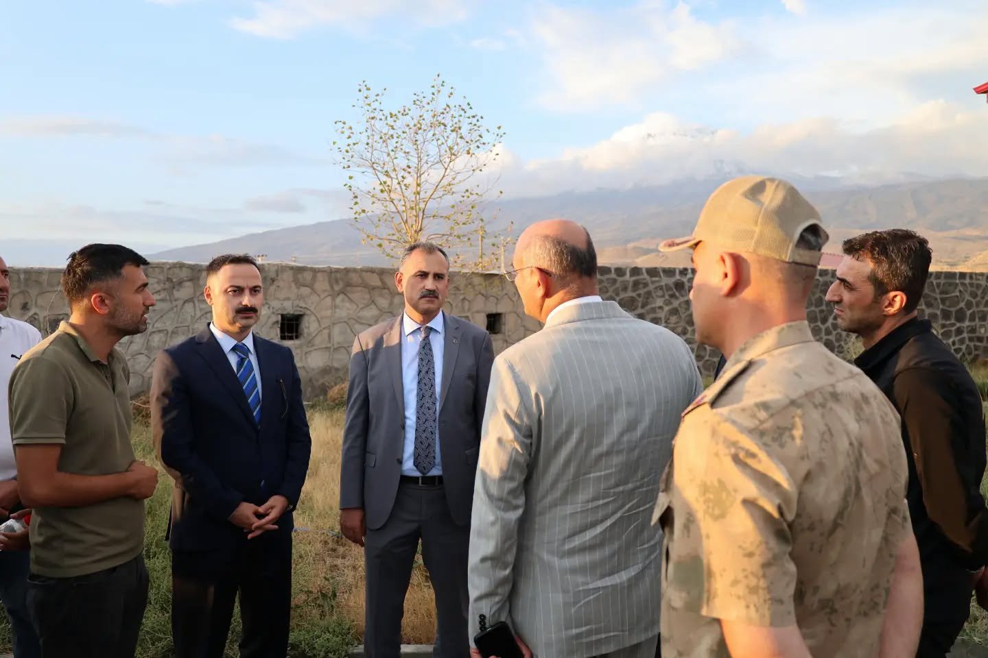 Ağrı Valisi Bozkurt Doğubayazıt'ta Çimento Fabrikası, Nuh'un Gemisi Alanı ve Gürbulak Gümrük Kapısı'nda İncelemelerde Bulundu