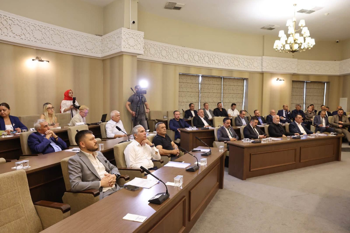 Çırpanoğlu: AK Parti'ye geçiş Kahramankazan'ın hizmeti için