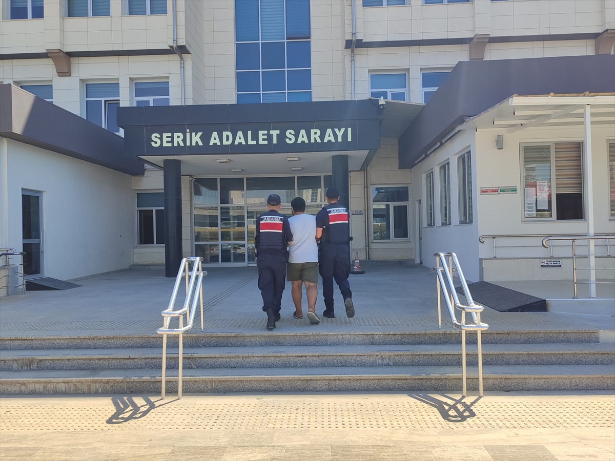 Antalya Serik'te sosyal medyadan hasta çocuk bahanesiyle para toplayan şüpheli tutuklandı