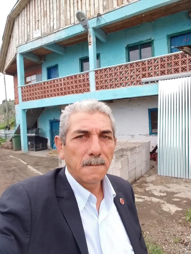 Artvin Yusufeli'nde otomobil devrildi, Avcılar Köyü Muhtarı Medet Tüysüz hayatını kaybetti