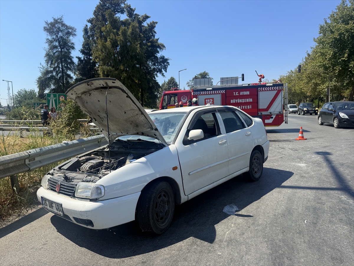 Aydın Efeler\'deki otomobil çarpışmasında biri bebek 4 kişi yaralandı