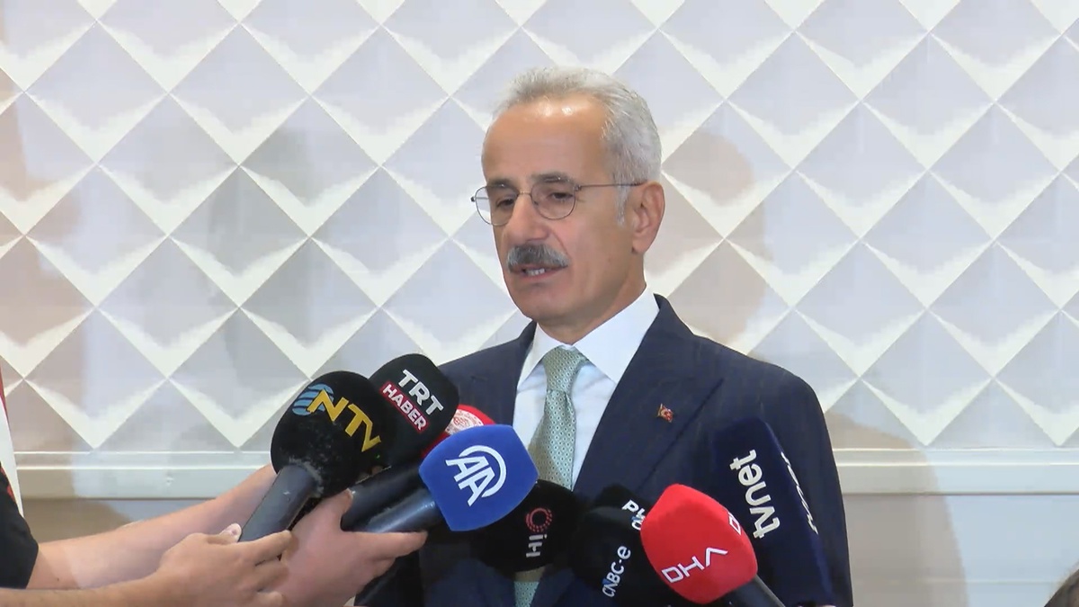 Silivri'de gemi battı: 10 mürettebattan haber alınamıyor