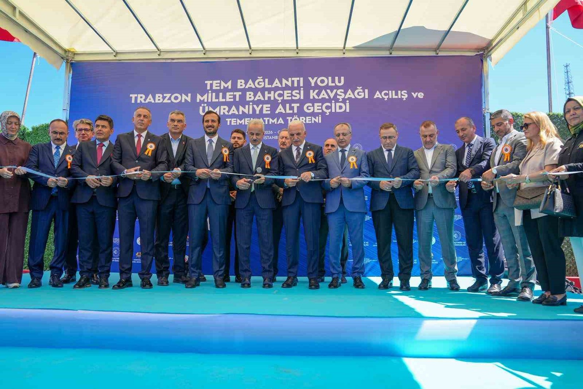 Ümraniye'de kavşak açılışı ve meydan projesi temeli