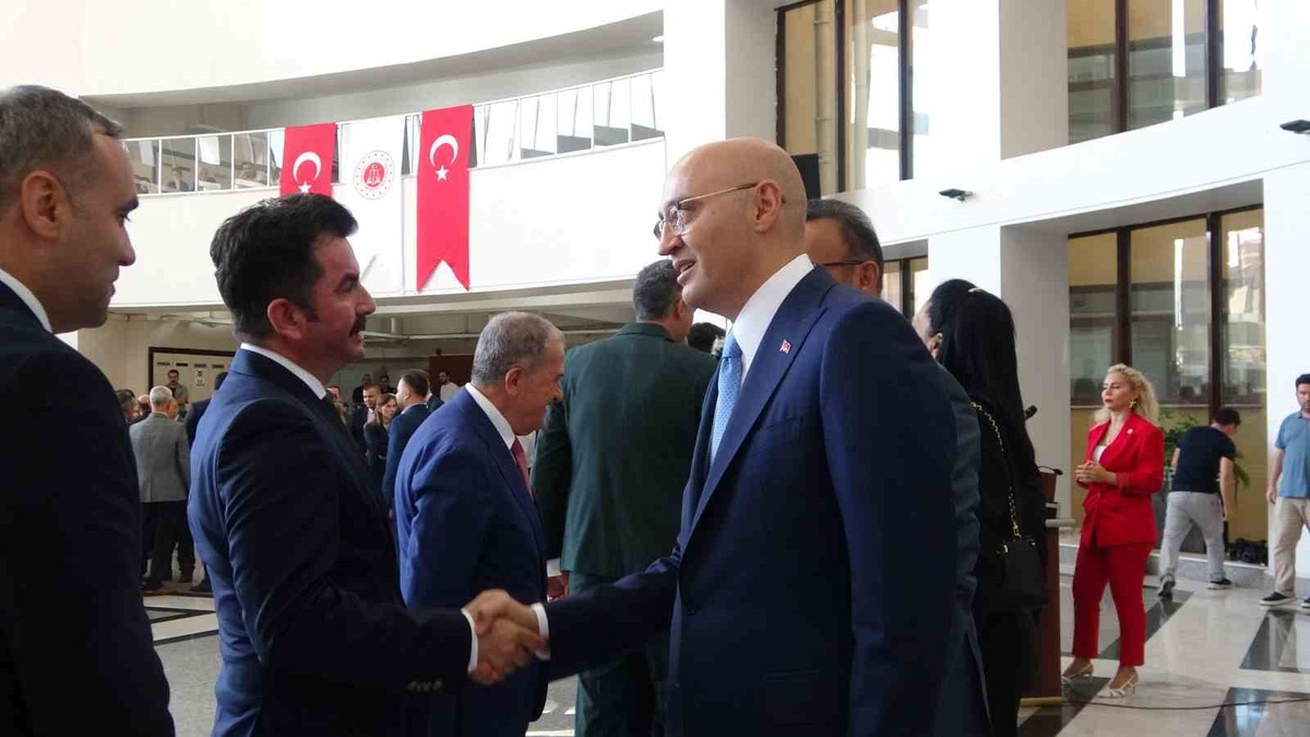 Bakırköy'de 2026-2027 adli yılı törenle başlarken Duman yargı mensuplarını tebrik etti