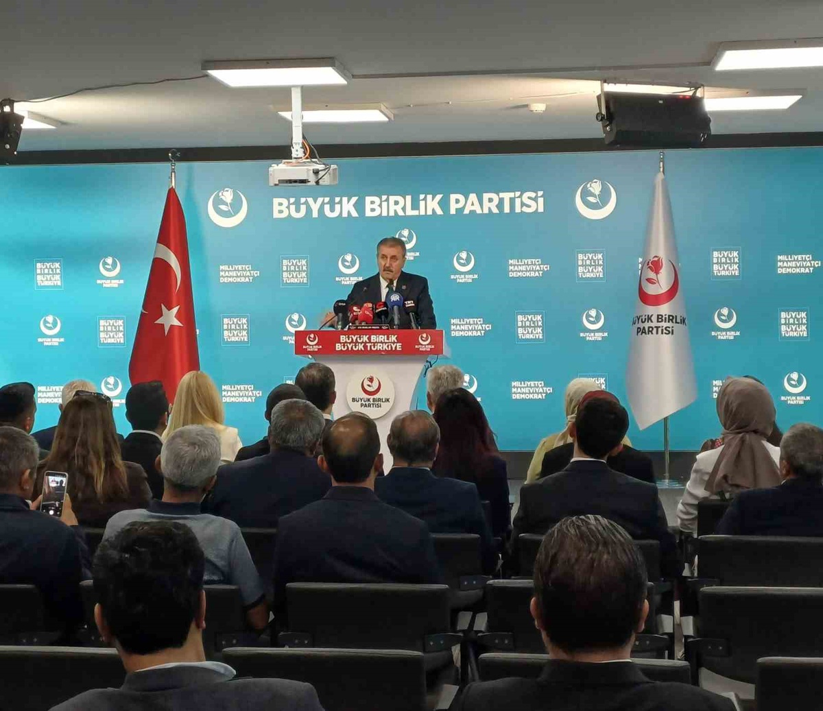 BBP lideri Destici: Kayıplar için tüm imkanlar seferber