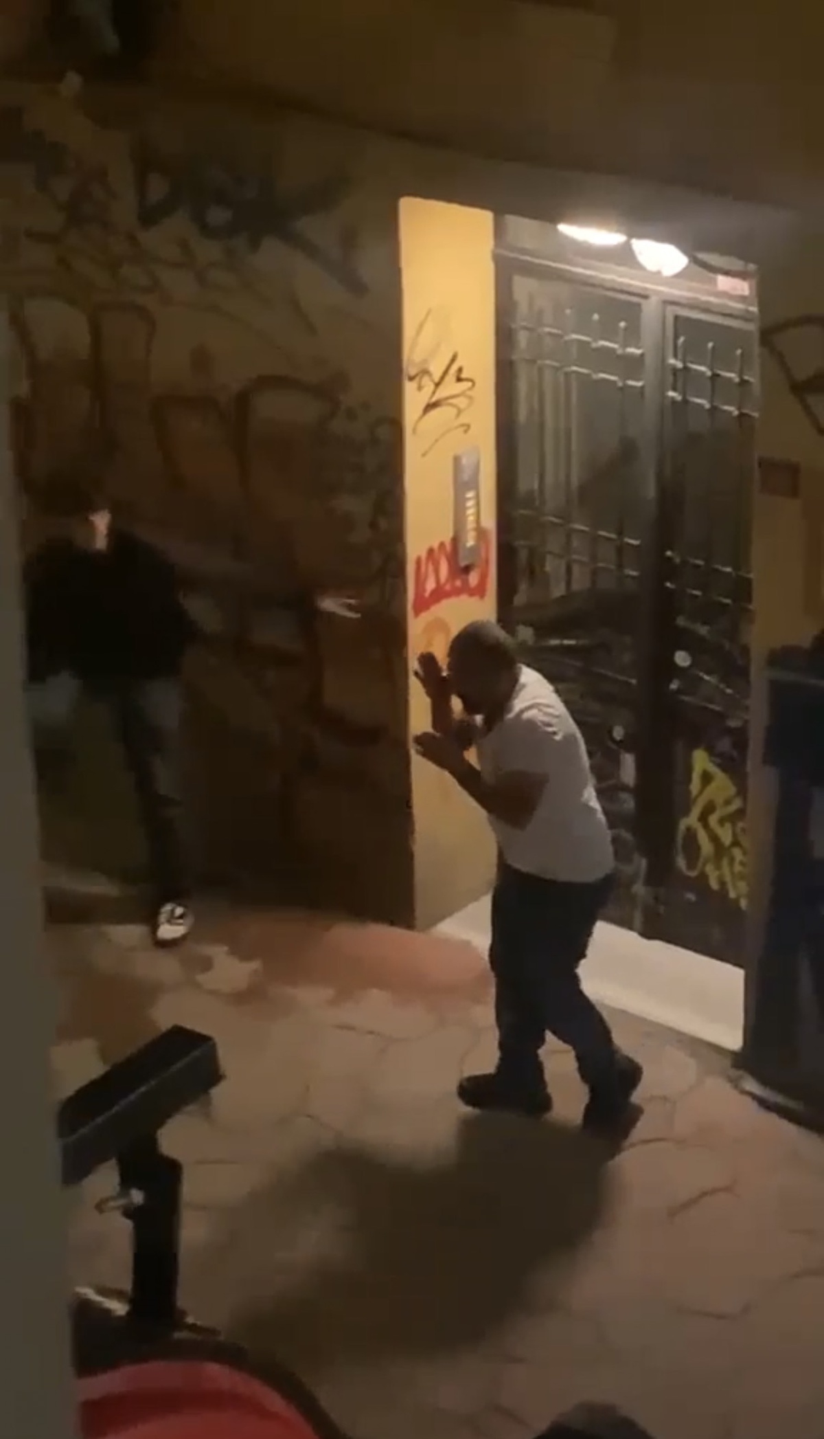 Beyoğlu'nda 4 Çocuk Gasbetti, Tutuklandı
