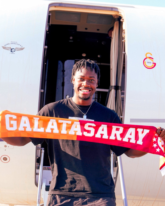 Bir uçak daha indi! Galatasaray'dan sabah sabah transfer bombası