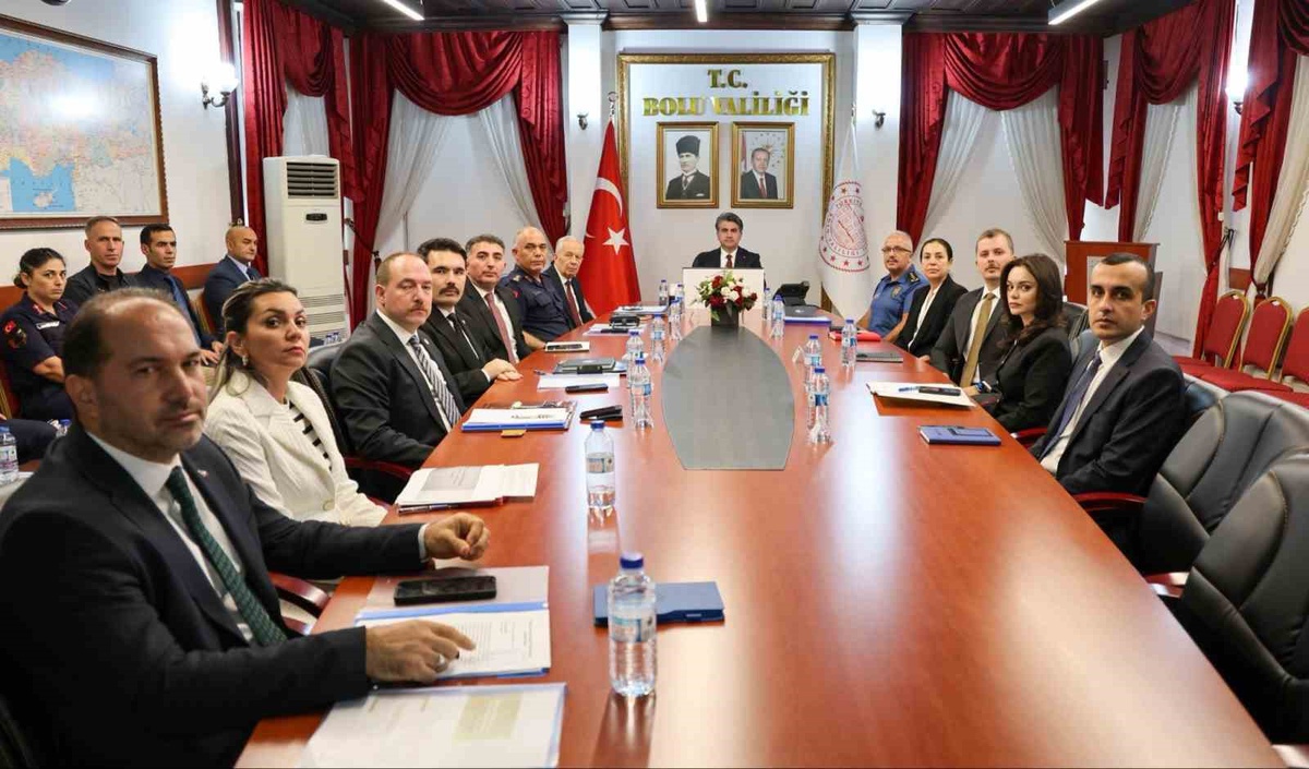 Bolu'da okul güvenliği toplantısında 2026-2027 tedbirleri ele alındı