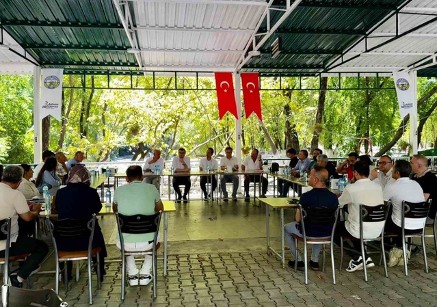 Bozdoğan'da 2026-2027 dönemi öncesi okul müdürleri piknik alanında toplandı; eğitim hazırlıkları masaya yatırıldı