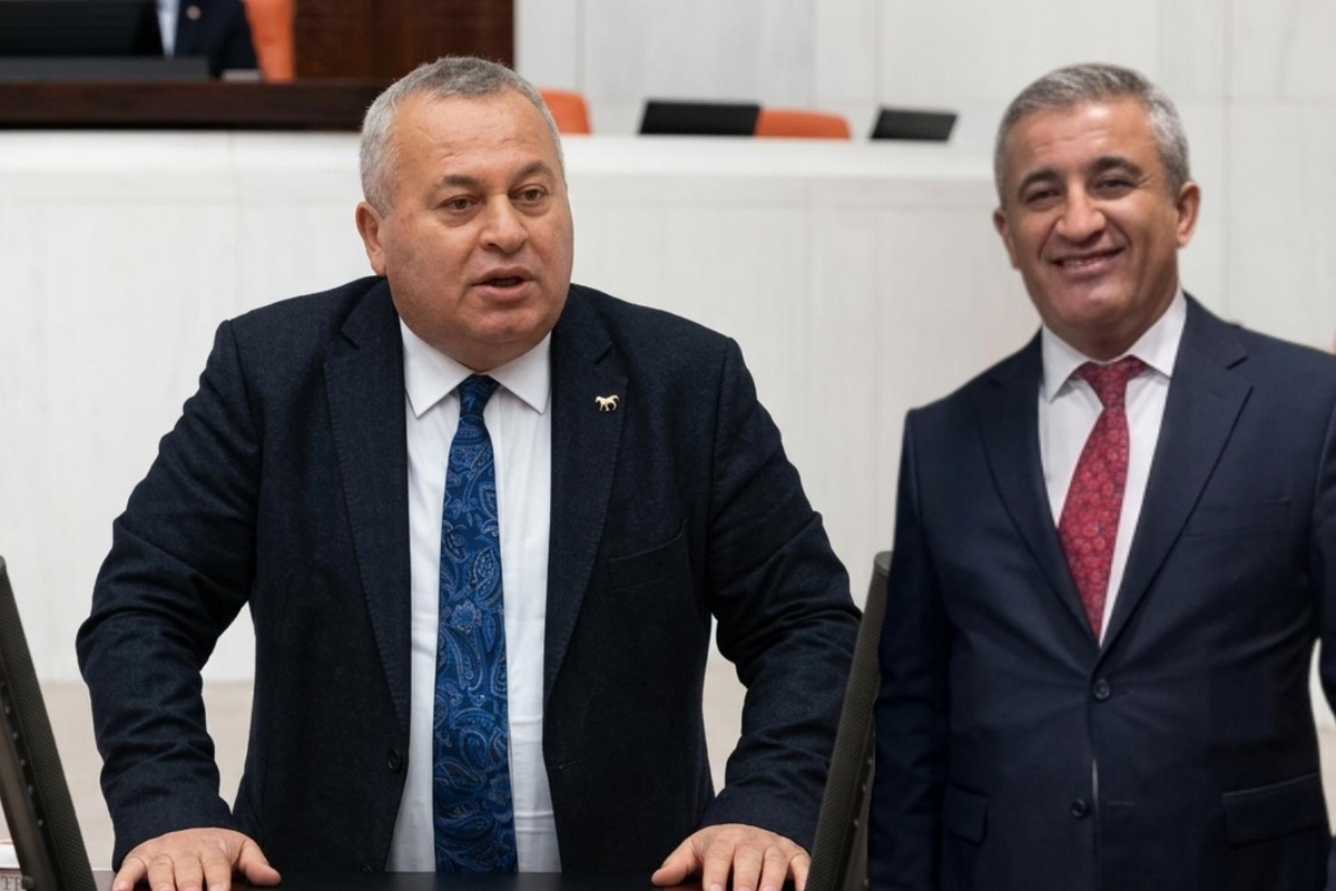 Cemal Enginyurt\'un danışmanının ifadesi ortaya çıktı! Geceleri "burs" diye gönderilen paralar...
