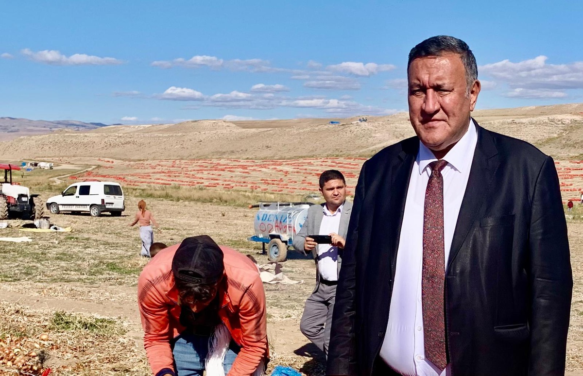 CHP'li Gürer, motorine yüzde 53,7 zam gelirken arpa ve buğday fiyatları düşük kaldı: Çiftçi Niğde'de maliy...
